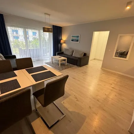 Apartment Bursztyn Z Ogródkiem I 250m Od Plażey - Bernstein Mit Garten I 250m Vom *